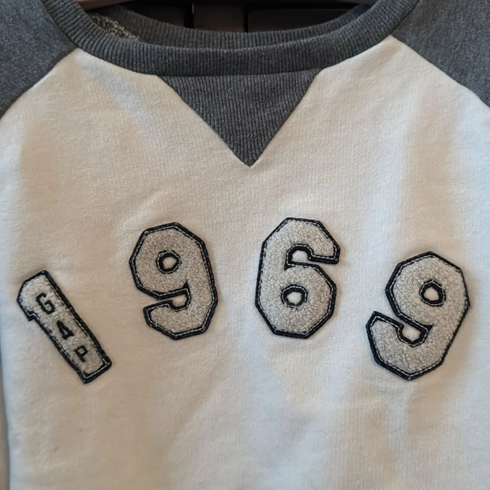 GAP excellent pullover